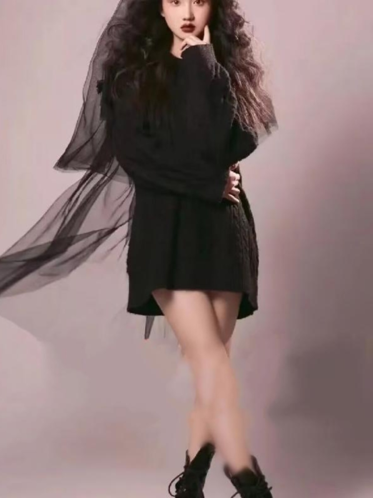 Новый модный черный свитер для – обзор и цена Winter Clothing Photo